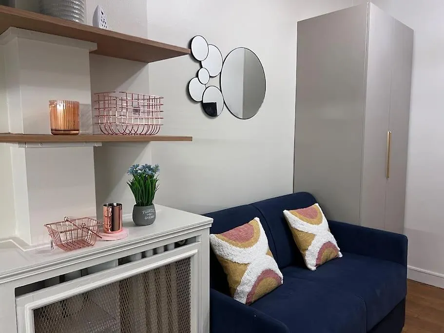Trocadero Eiffel Tour - Refurbished Furnished Flat