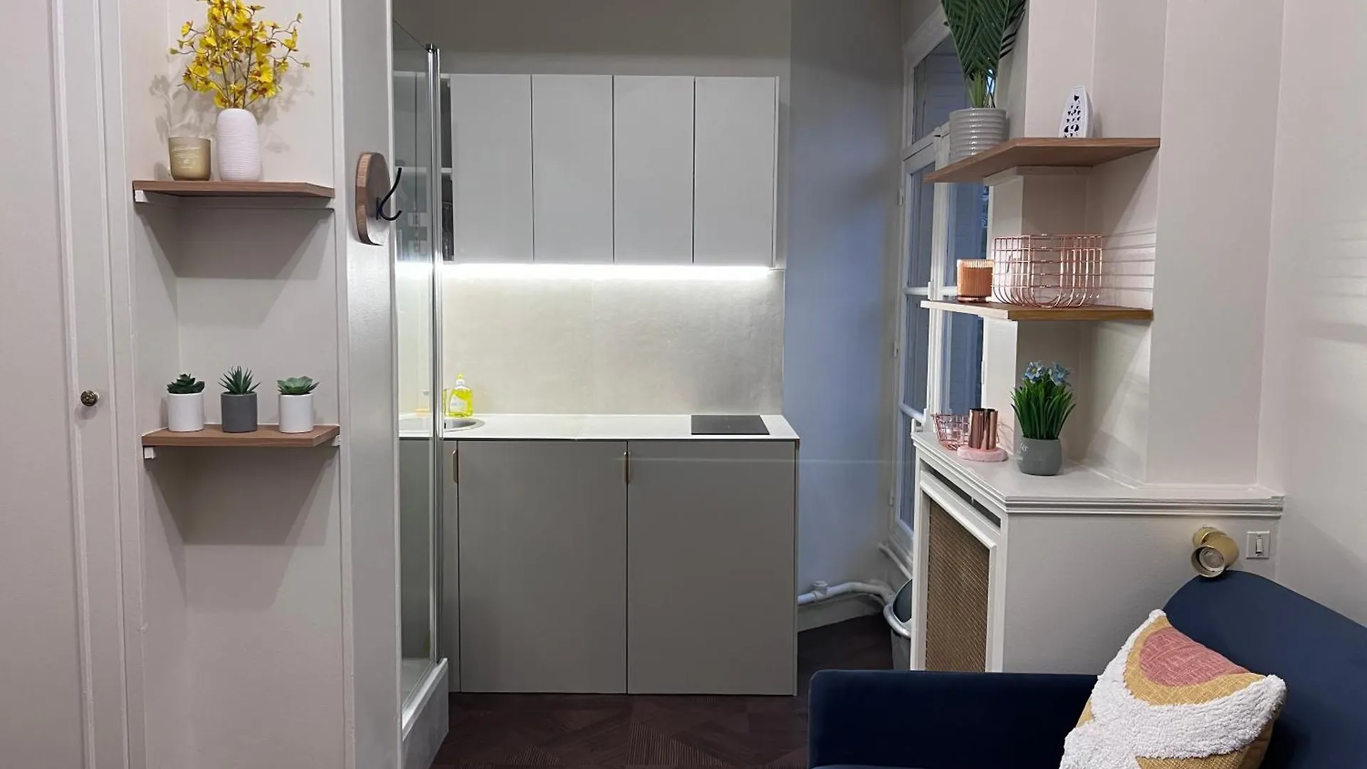 Apartment Trocadero Eiffel Tour - Refurbished Furnished Flat Paris